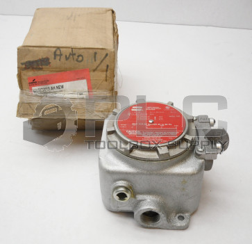 NEW COOPER CROUSE-HINDS GUSC2013-AH EXPLOSION PROOF SNAP-SWITCH ENCLOSURE