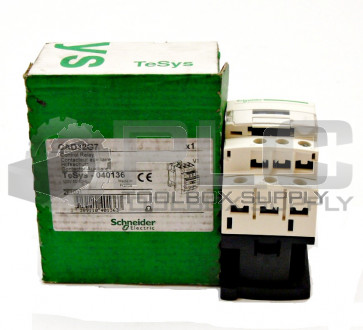 NEW SCHNEIDER ELECTRIC CAD32G7 CONTROL RELAY