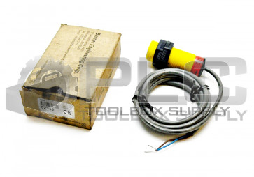 NEW BANNER ENGINEERING S303E EZ-BEAM S30 SERIES 32342 6.5 FT CABLE