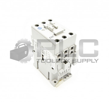 NEW ALLEN BRADLEY 100-C37*00 SER C 3 POLE CONTACTOR, 110V50Hz 120V60Hz