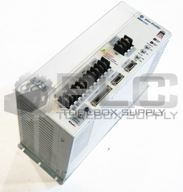 ALLEN BRADLEY 2098-DSD-HV030-SE /B ULTRA3000 SERVO DRIVE