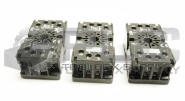 NEW LOT OF 3 CARLO GAVAZZI ZPD 8  RELAY SOCKET 