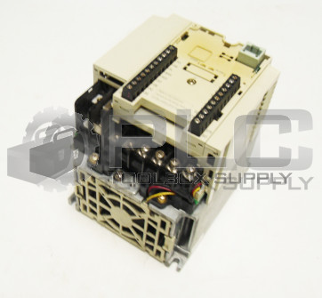 MITSUBISHI FR-E520-1.5K-NA  PLC INVERTER W COOLING FAN E500