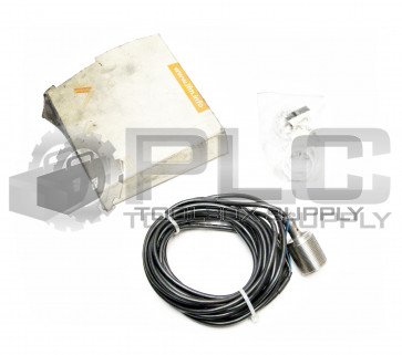 NEW IFM IIT209 PROXIMITY SENSOR SWITCH w/ 18 FOOT CABLE AND FITTINGS 