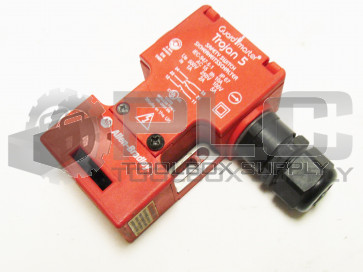 ALLEN BRADLEY 440K-T11089 GUARDMASTER TROJAN 5 SAFETY SWITCH 2NC & 1NO AUX
