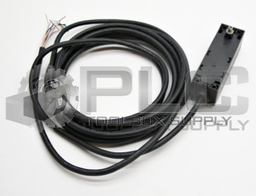 NEW IDEC HS5E-D4 SAFETY DOOR LOCK SWITCH HS5ED4