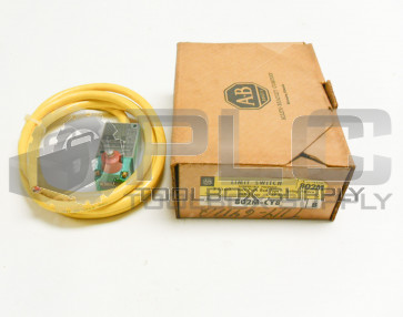 NEW ALLEN BRADLEY 802M-CY8 /  B  LIMIT SWITCH SPRING RETURN 802M-XY8