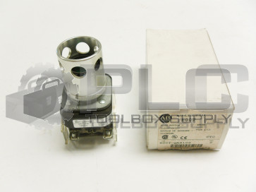 NEW ALLEN BRADLEY 800T-QAH10G / T PUSH BUTTON *READ*