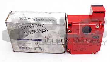NEW TELEMECANIQUE XCS-E7333 SAFETY INTERLOCK SWITCH 110/120V XCSE7333