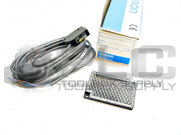 NEW OMRON E3V3-R61 PHOTOELECTRIC SENSOR SWITCH 