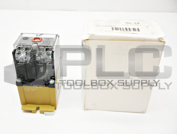NEW IN BOX ALLEN BRADLEY 700-P400B11 SER E CONTROL RELAY