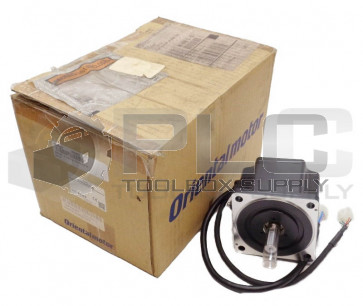 NEW ORIENTAL MOTOR BXM6400-A BRUSHLESS DC MOTOR 0-240V 1.9A 400W3000r/min
