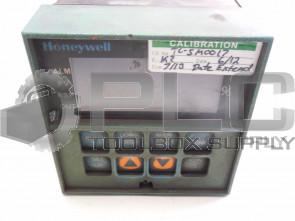 HONEYWELL TEMPERATURE CONTROLLER DC3004-0-000-1-00-0111