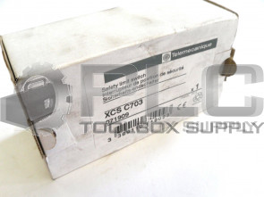 NEW TELEMECANIQUE SAFETY LIMIT SWITCH INTERLOCK MODEL XCS-C703