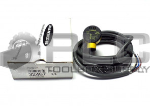 NEW BANNER 32467 T18SN6LP EZ-BEAM T18 SERIES: POLARIZED RETRO; RANGE: 2 M