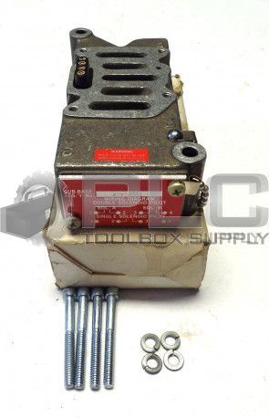 NEW PARKER K022-091 SUB BASE ASSEMBLY