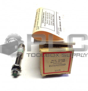 NEW CUTLER-HAMMER E57MA8T111SD PROXIMITY SENSOR