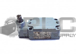 SIEMENS 3SE3170-1U LIMIT SWITCH ADJUSTABLE ROLLER CRANK