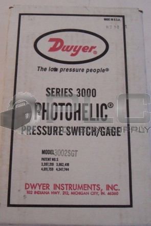 NEW DWYER 3002SGT SERIES 3000SGT PHOTOHELIC PRESSURE SWITCH/GAGE