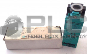 NEW PEPPERL+FUCHS NJ15+U4+DW2-100 INDUCTIVE SENSOR 15723
