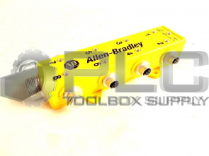 NEW ALLEN BRADLEY 898R-L38PS-N12 DISTRIBUTION BOX 8 AC MICRO OUTLET 898RL38PSN12