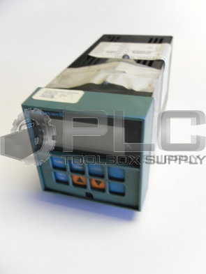 HONEYWELL DC3005-0-000-1-00-0111 TEMPERATURE CONTROLLER