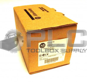 NEW ALLEN BRADLEY 592-BOV4 SER B MANUAL RESET RELAY