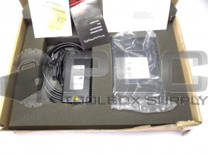 NEW COMTROL ROCKETPORT SERIAL HUB RSH-R8J45-2 WITH POWER SUPPLY SCL25-7605 97450
