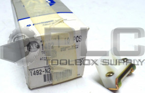 NEW BOX OF 8 ALLEN BRADLEY 1492-N23 SERIES D TERMINAL BLOCK