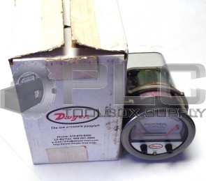 DWYER 3000-00C PHOTOHELIC PRESSURE SWITCH GAGE