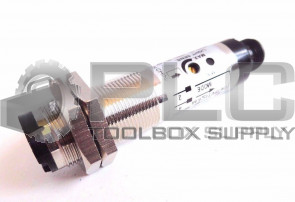 NEW SICK OPTIC ELECTRONIC VE180-P430 SENSOR