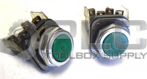 LOT OF 2 ALLEN BRADLEY 800T-A SERIES T GREEN FLUSH PUSHBUTTONS