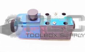 NEW VICKERS DG4V-3S-0A-M-U-H5-60 SOLENOID VALVE 02-110628 W/507848 24VDC 30W