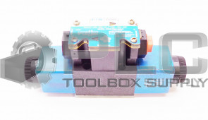 NEW VICKERS DG4V-3S-6N-M-FTWL-B5-60 SOLENOID VALVE 02-109930 W/2 02-101731