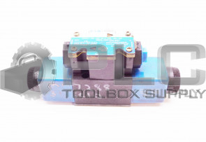 NEW VICKERS DG4V-3S-2C-M-FTWL-B5-60 SOLENOID VALVE 02-109820 W/2 02-101731
