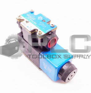 NEW VICKERS DG4V-3S-2A-M-FTWL-B5-60 SOLENOID VALVE 02-109571 W/ 02-101731 