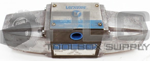 NEW VICKERS DG4S4-018C-50 DIRECTIONAL VALVE SOLENOID OPERATED 4WAY DG4S4018C50