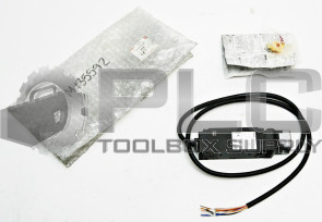NEW IDEC HS5E-D4001 HS5E INTERLOCK SWITCH HS5E-D4 54X06 