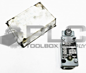 NEW ALLEN BRADLEY 802T-H2PN SER. J OILTIGHT LIMIT SWITCH