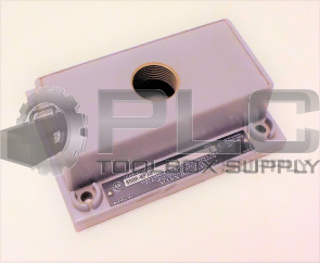 NEW ALLEN BRADLEY 800H-NP30 /X ONE HOLE COVER