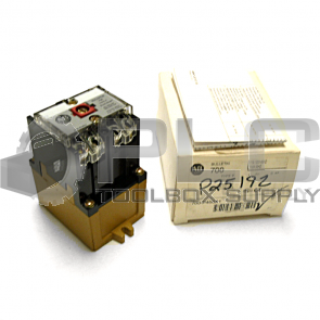 NEW ALLEN BRADLEY 700-P400A1 CONTROL RELAY TYPE P SERIES D