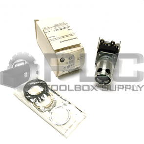 NEW ALLEN BRADLEY 800T-QA10G GREEN ILLUMINATED PUSHBUTTON