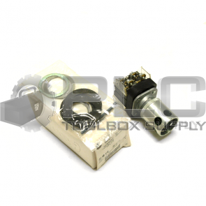 NEW ALLEN BRADLEY 800T-QA10B SER T ILLUMINATED PUSH BUTTON GREEN