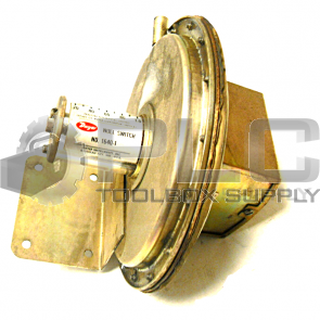 NEW DWYER 1640-1 FLOATING NULL SWITCH 