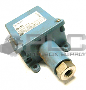 NEW UNITED ELECTRIC CONTROLS H100-701 PRESSURE SWITCH