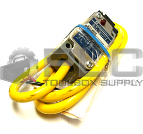 NEW TELEMECANIQUE ST1-8002 LIMIT SWITCH 