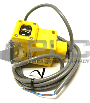 NEW BANNER 53994 PHOTOELECTRIC SWITCH Q453E