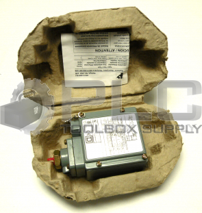 NEW SQUARE D 9012-GBW2 /SER C PRESSURE SWITCH