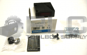 NEW OMRON E3JM-R4R4T-G PHOTOELECTRIC SENSOR 