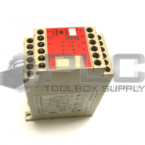 NEW OMRON G9SA-301 SAFTEY RELAY UNIT 24VAC/DC
